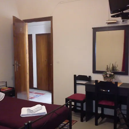 Hotell Arsenakos 2*