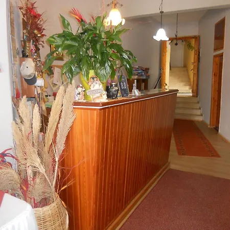 Arsenakos Hotell 2*
